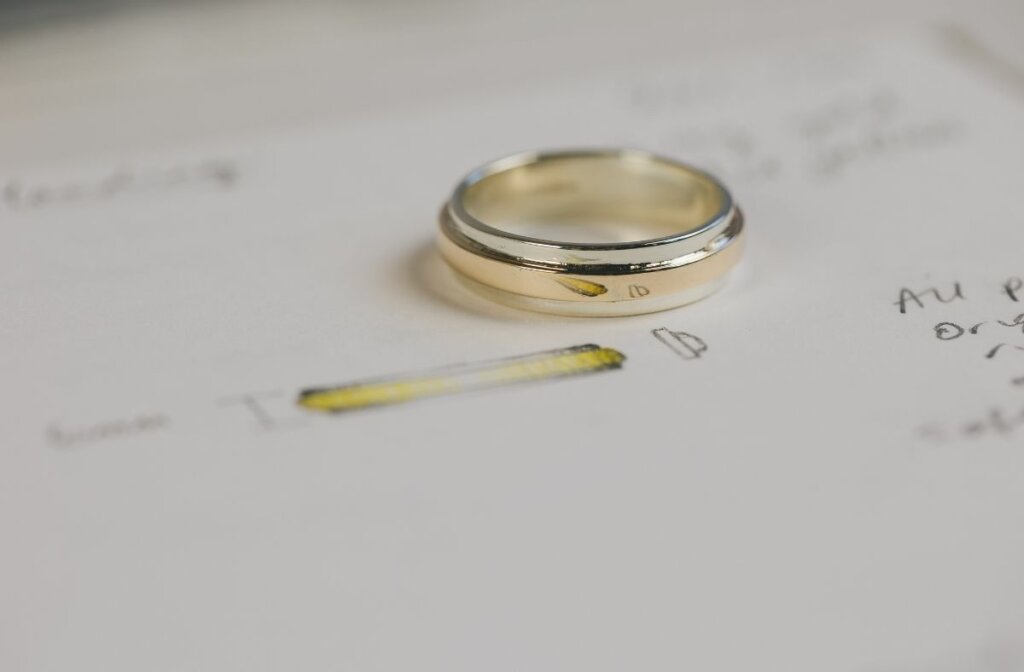 Gents White and Yellow Gold Wedding Ring