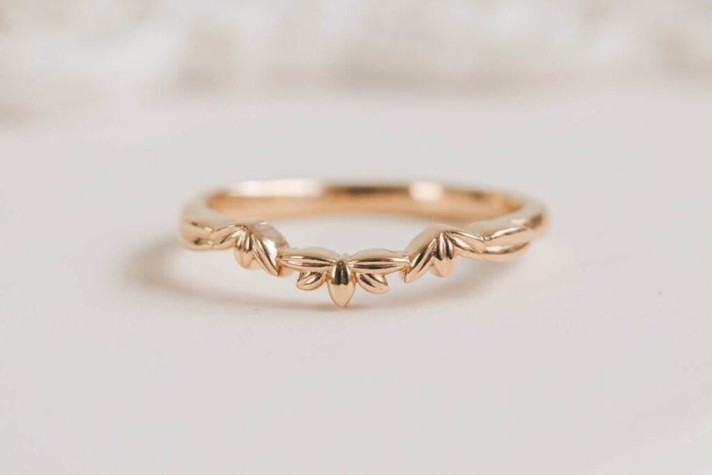 Leafy Rose Gold Fitted Wedding Ring