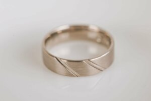 Brushed Natural White Gold Wedding Ring With Diagional Grooves